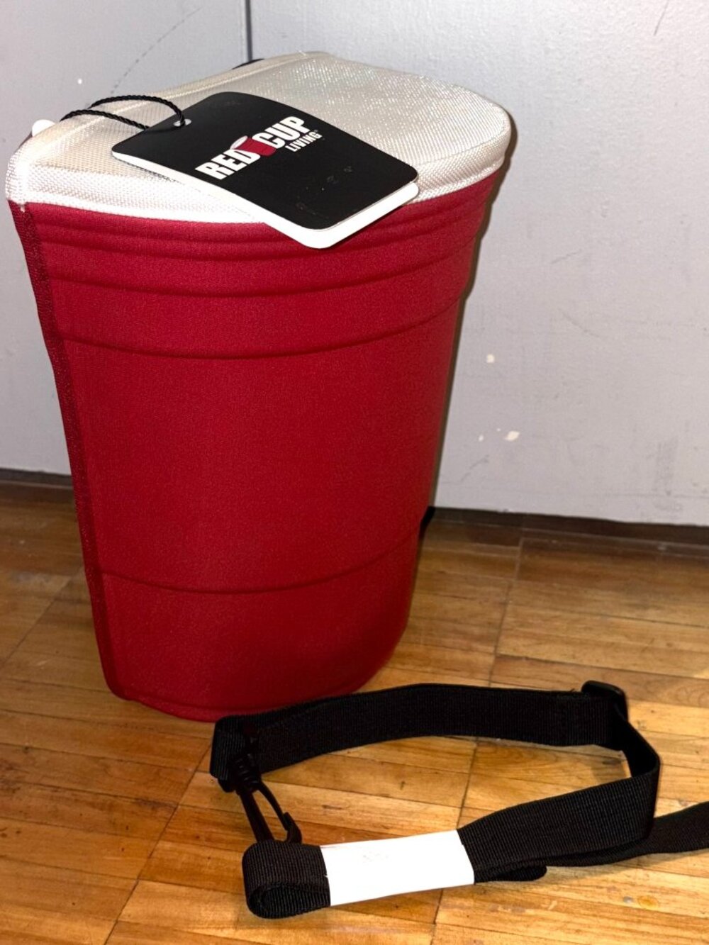 BRAND NEW W/ TAGS RED CUP LIVING COOLER MODEL-6050 PACK